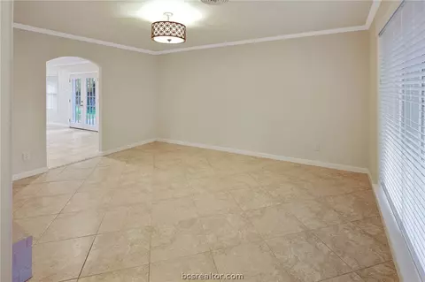 3521 Midwest Dr, Bryan, TX 77802 photo 2