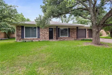 3521 Midwest Dr, Bryan, TX 77802 photo 1