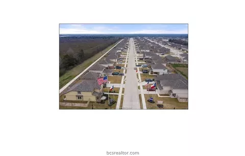 955 Harper Ln, Bryan, TX 77803 photo 5