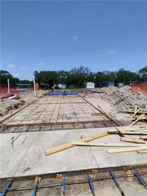 951 Harper Ln, Bryan, TX 77803 photo 2