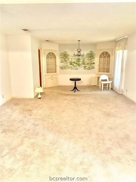502 E Logan St, Calvert, TX 77837 photo 9
