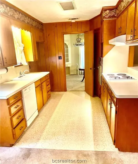 502 E Logan St, Calvert, TX 77837 photo 10