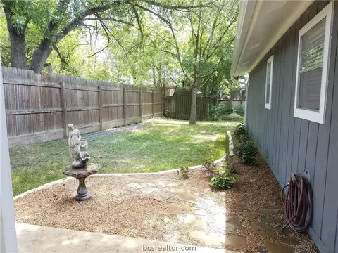 4110 Willow Oak St, Bryan, TX 77802 photo 32
