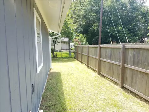 4110 Willow Oak St, Bryan, TX 77802 photo 35