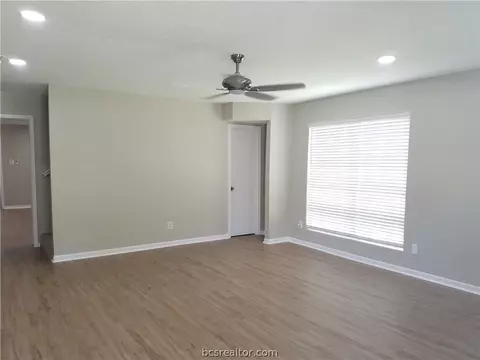4110 Willow Oak St, Bryan, TX 77802 photo 7