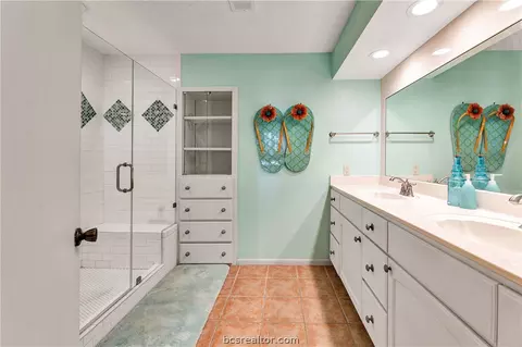 2704 Pinehurst, Bryan, TX 77802 photo 7