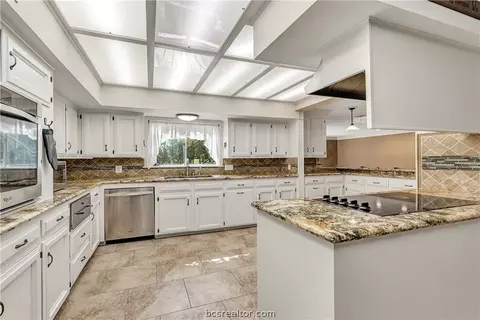 2704 Pinehurst, Bryan, TX 77802 photo 28