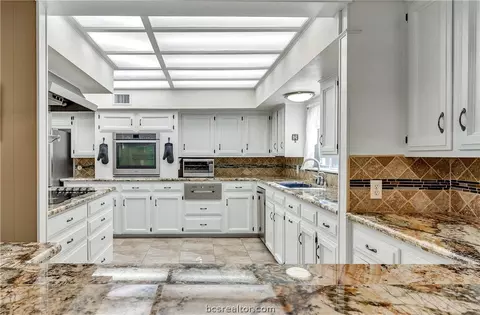 2704 Pinehurst, Bryan, TX 77802 photo 26