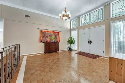 2704 Pinehurst, Bryan, TX 77802 photo 9