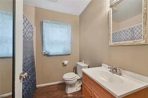 2402 Cindy Ln, Bryan, TX 77802 photo 7