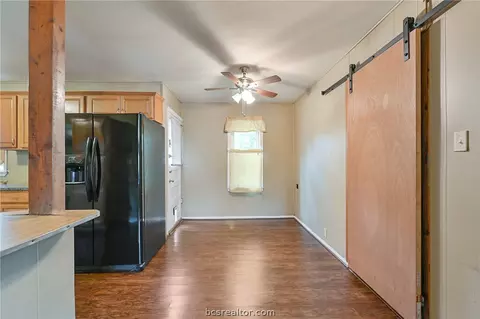 2402 Cindy Ln, Bryan, TX 77802 photo 13