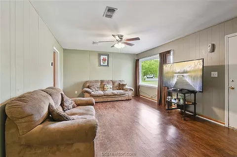 2402 Cindy Ln, Bryan, TX 77802 photo 5