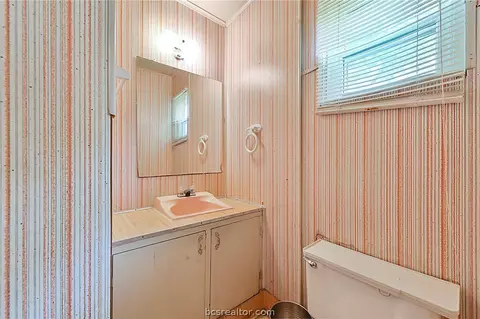 2402 Cindy Ln, Bryan, TX 77802 photo 16
