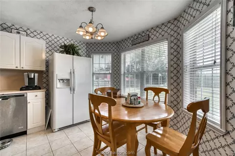 7210 Phillips Dr, Bryan, TX 77808 photo 14