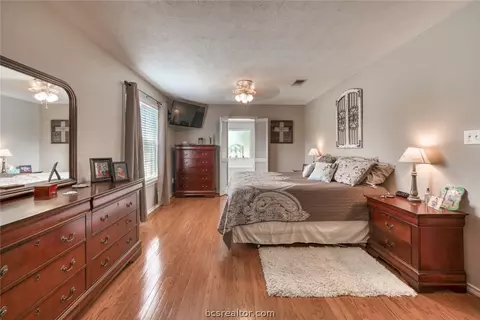 7210 Phillips Dr, Bryan, TX 77808 photo 17