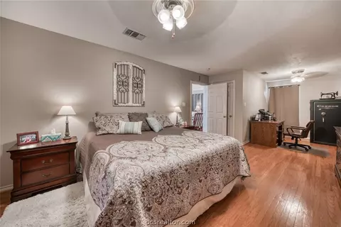 7210 Phillips Dr, Bryan, TX 77808 photo 18
