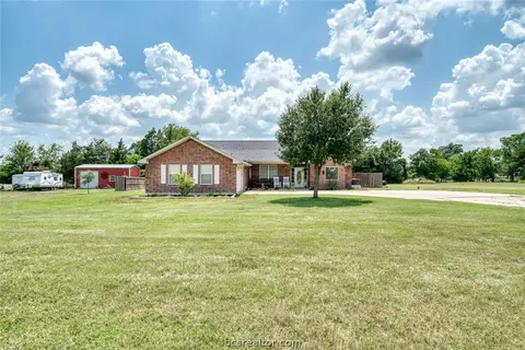 7210 Phillips Dr, Bryan, TX 77808 photo 1