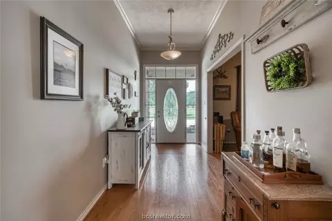7210 Phillips Dr, Bryan, TX 77808 photo 8