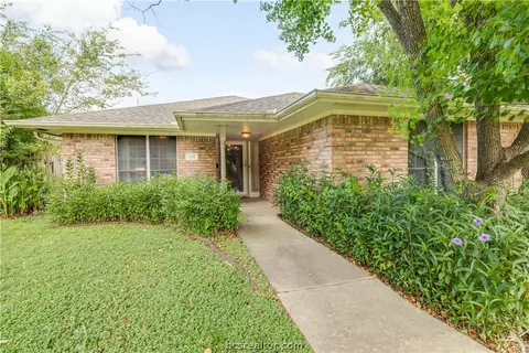 1817 Gettysburg Ln, Bryan, TX 77802 photo 3