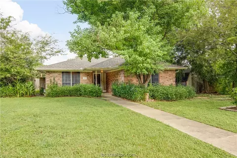 1817 Gettysburg Ln, Bryan, TX 77802 photo 1