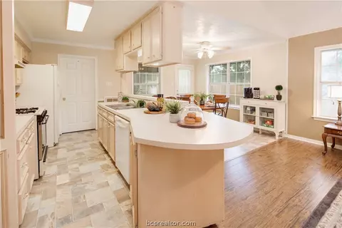 1817 Gettysburg Ln, Bryan, TX 77802 photo 7