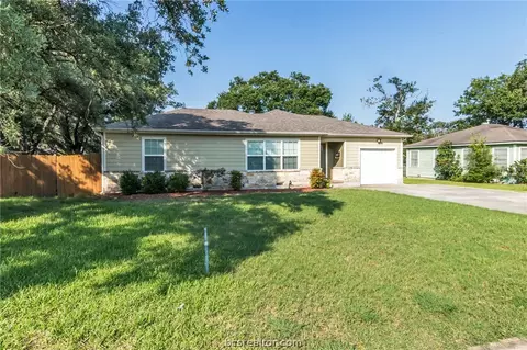 1609 Burt St, Bryan, TX 77802 photo 2