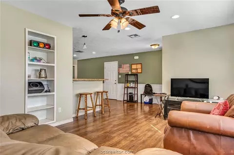 1609 Burt St, Bryan, TX 77802 photo 9