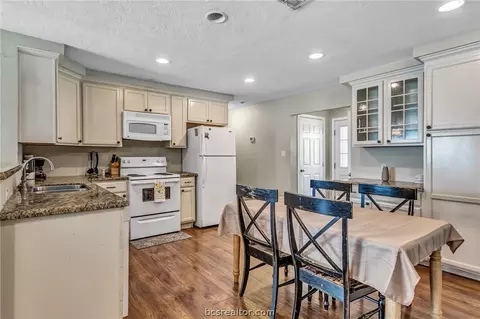 1609 Burt St, Bryan, TX 77802 photo 5