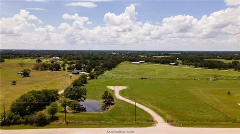 7100 Shirley Rd, Bryan, TX 77808 photo 3