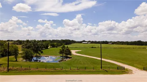 7100 Shirley Rd, Bryan, TX 77808 photo 4