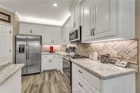 3049 Peterson Cir, Bryan, TX 77802 photo 8