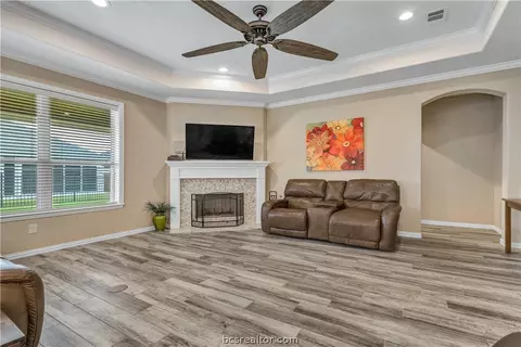 3049 Peterson Cir, Bryan, TX 77802 photo 6