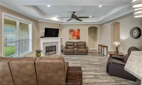 3049 Peterson Cir, Bryan, TX 77802 photo 7