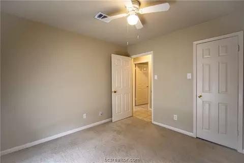 1701 Luza St, Bryan, TX 77802 photo 11
