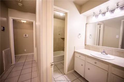 1701 Luza St, Bryan, TX 77802 photo 7