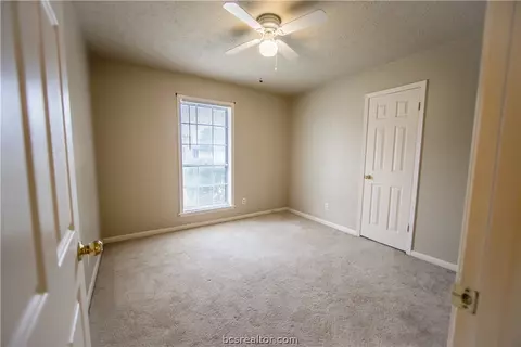 1701 Luza St, Bryan, TX 77802 photo 12