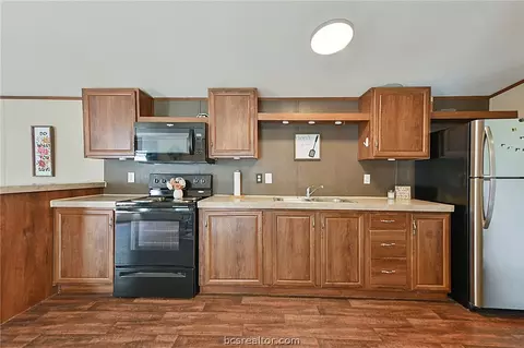 111 Hill Loop, Somerville, TX 77879 photo 6