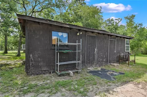 111 Hill Loop, Somerville, TX 77879 photo 18
