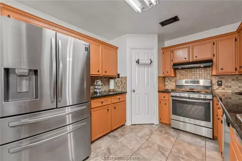 1449 Cedarcrest Ln, Bryan, TX 77803 photo 11