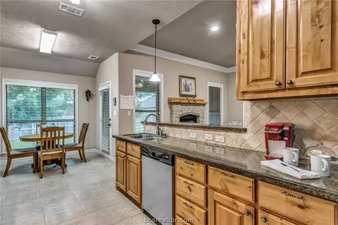 2909 Alba Ct, Bryan, TX 77808 photo 7