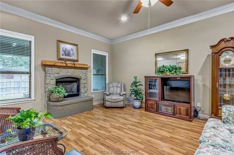 2909 Alba Ct, Bryan, TX 77808 photo 3