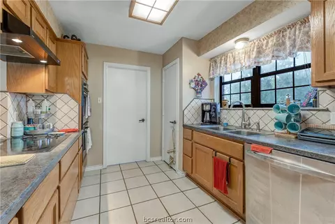 6950 Chick Ln, Bryan, TX 77807 photo 21