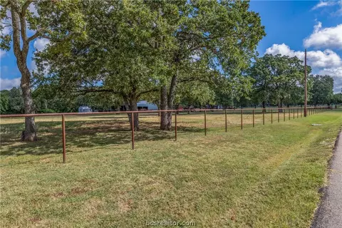 6950 Chick Ln, Bryan, TX 77807 photo 7
