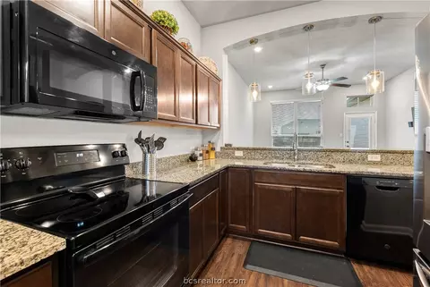 2135 Markley Dr, Bryan, TX 77807 photo 16