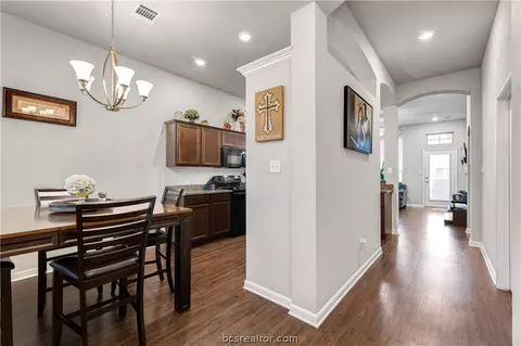 2135 Markley Dr, Bryan, TX 77807 photo 13