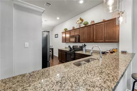 2135 Markley Dr, Bryan, TX 77807 photo 10