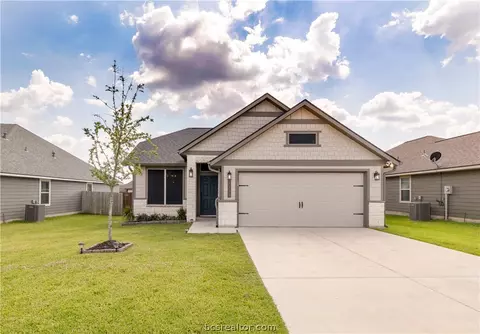 2135 Markley Dr, Bryan, TX 77807 photo 1