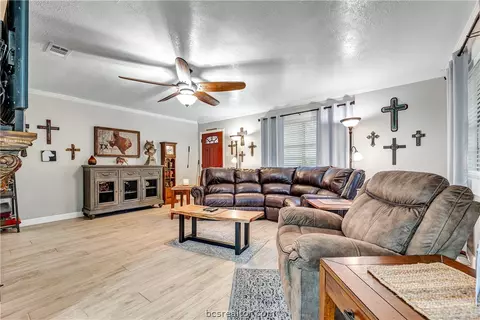 2709 Silver Maple Dr, Bryan, TX 77803 photo 5