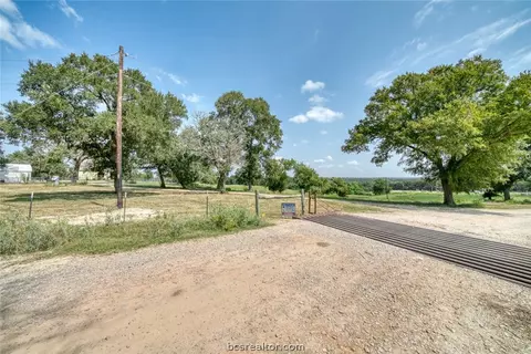 6670 Peyton Rd, Bryan, TX 77807 photo 23