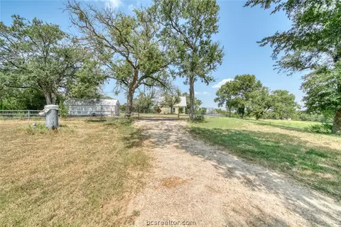 6670 Peyton Rd, Bryan, TX 77807 photo 24